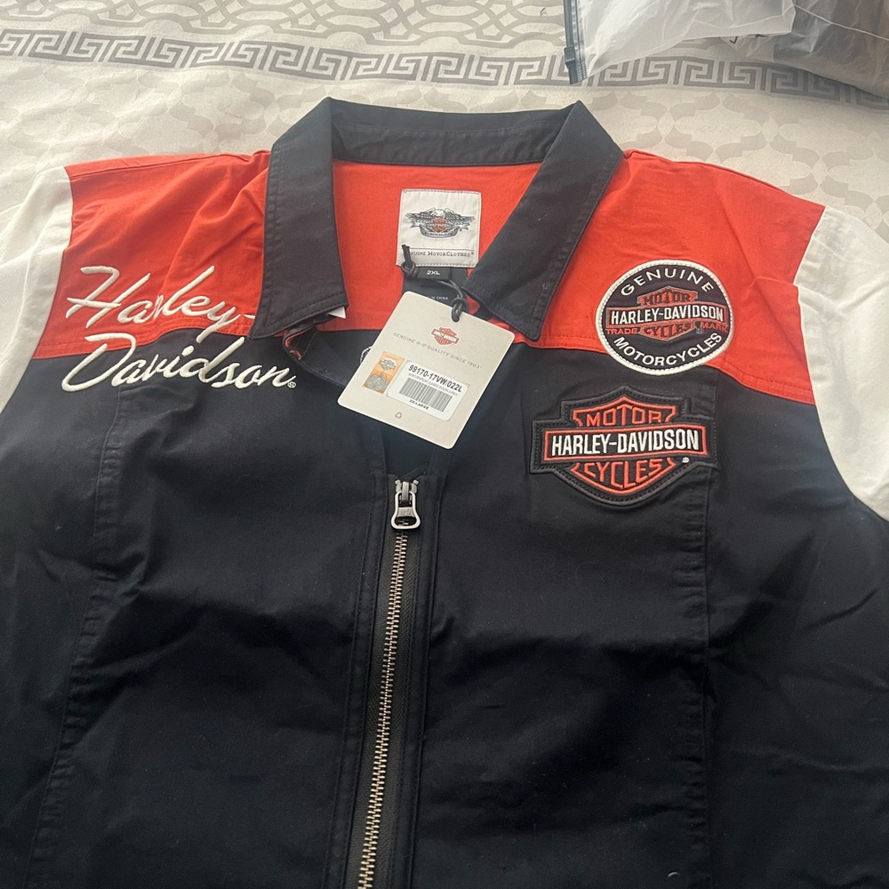 Ladies Harley Davidson shirt